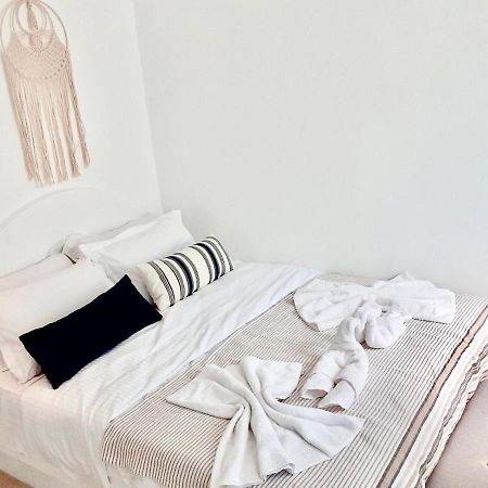 Oldtown Suites Fira エクステリア 写真