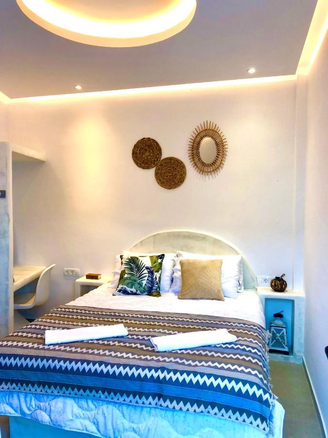 Oldtown Suites Fira エクステリア 写真