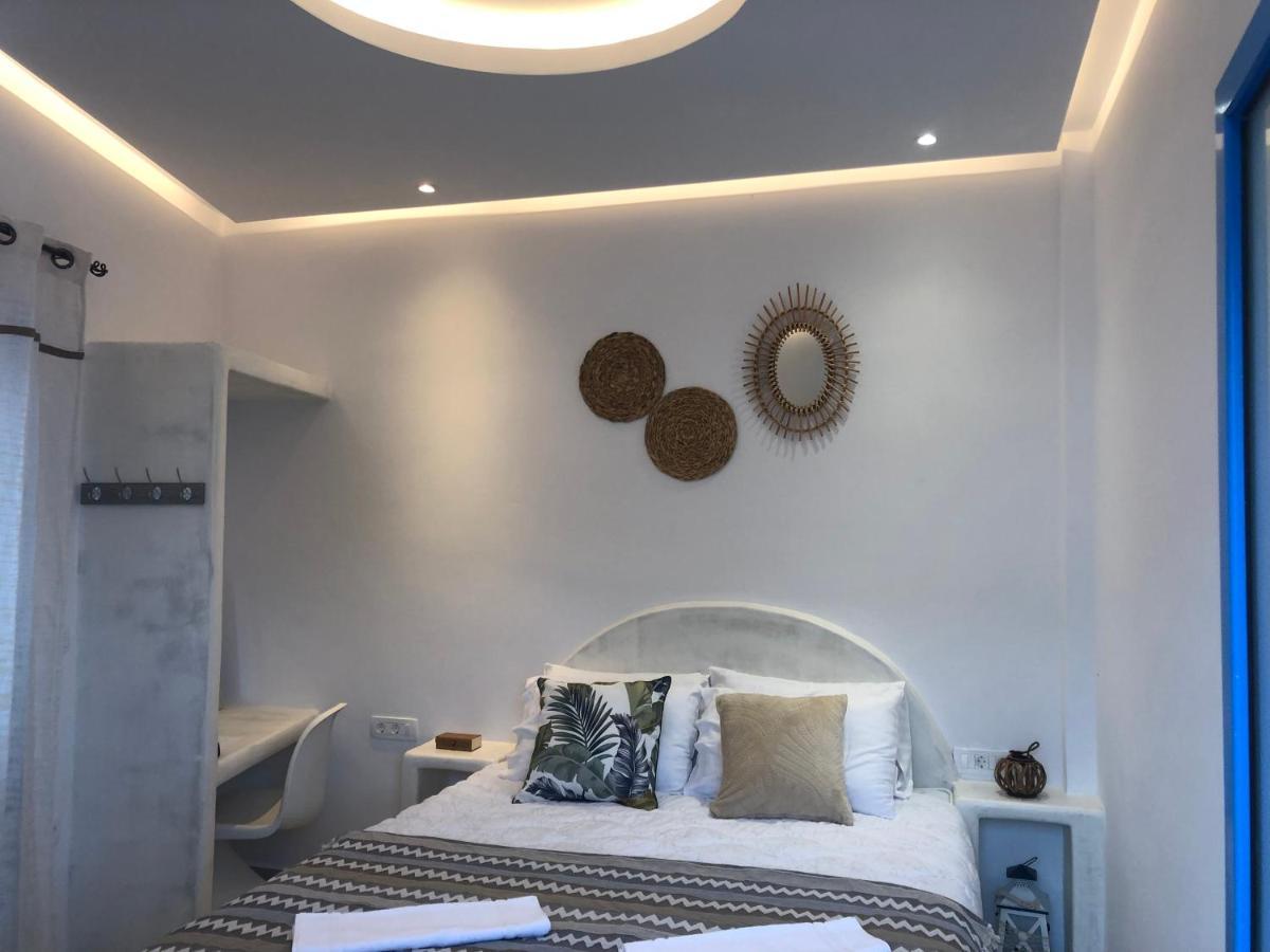 Oldtown Suites Fira エクステリア 写真