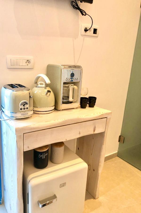 Oldtown Suites Fira エクステリア 写真