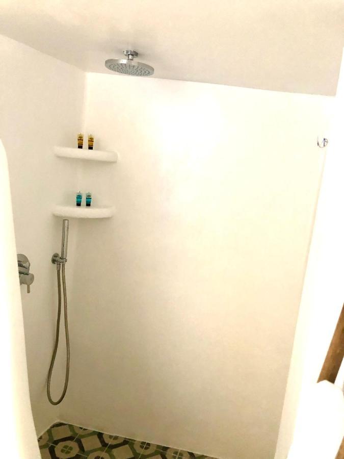 Oldtown Suites Fira エクステリア 写真