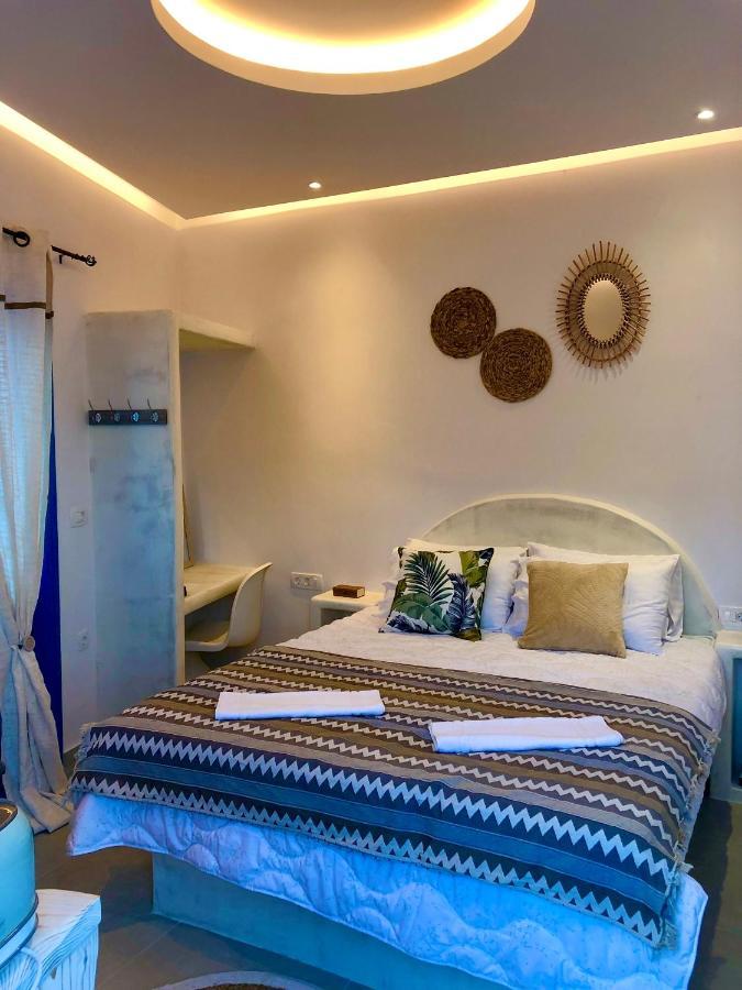 Oldtown Suites Fira エクステリア 写真
