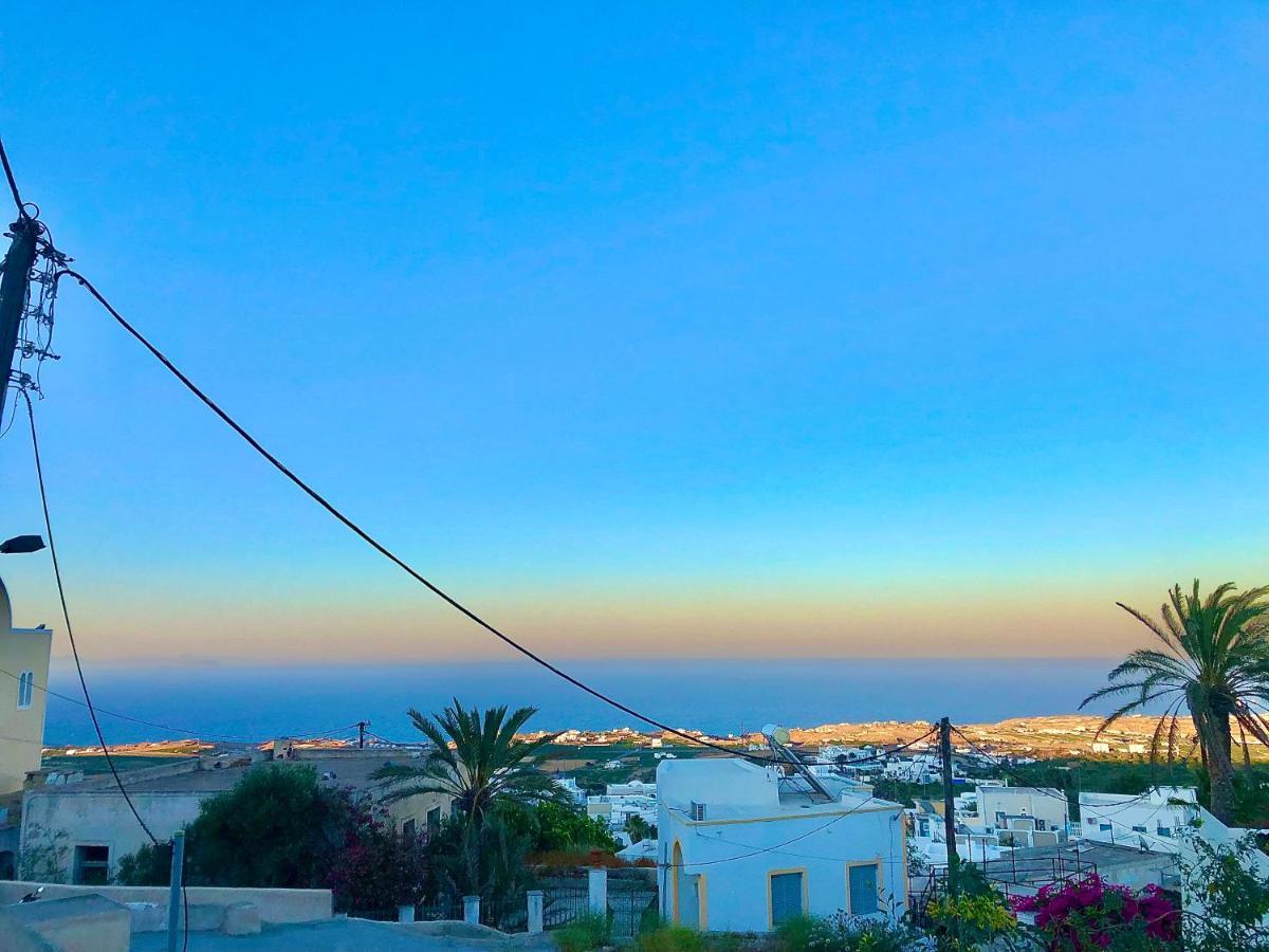 Oldtown Suites Fira エクステリア 写真