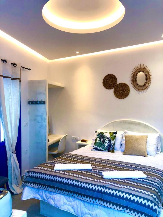 Oldtown Suites Fira エクステリア 写真