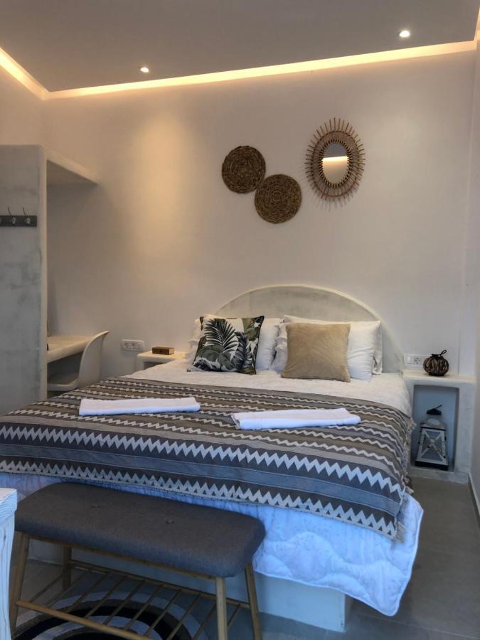 Oldtown Suites Fira エクステリア 写真