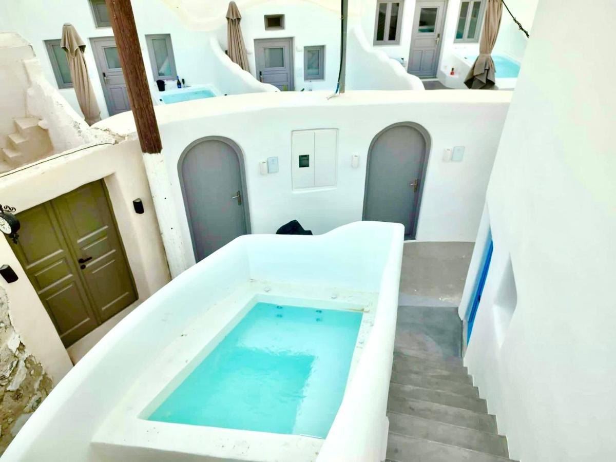 Oldtown Suites Fira エクステリア 写真