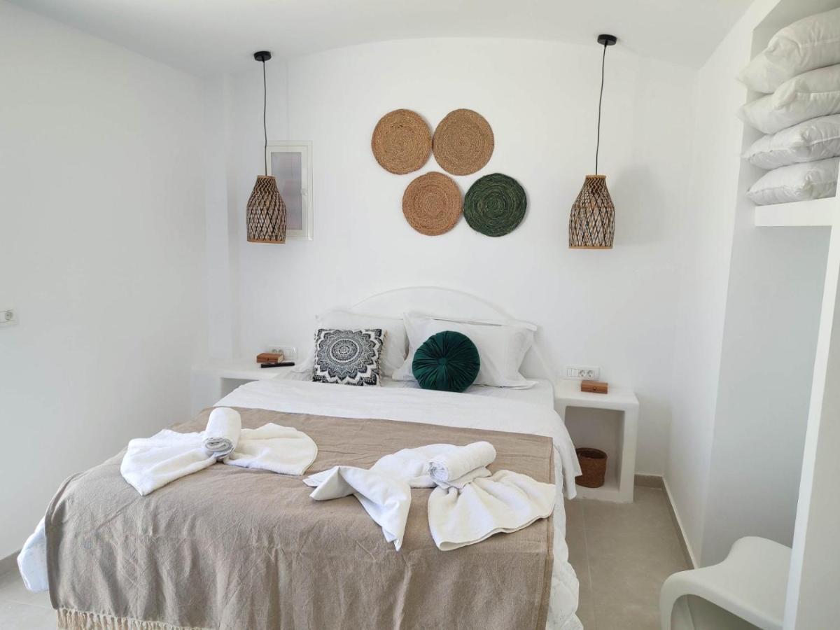 Oldtown Suites Fira エクステリア 写真