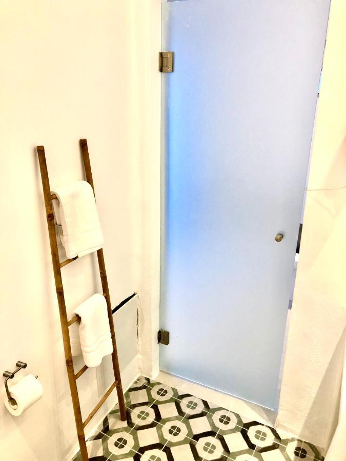Oldtown Suites Fira エクステリア 写真