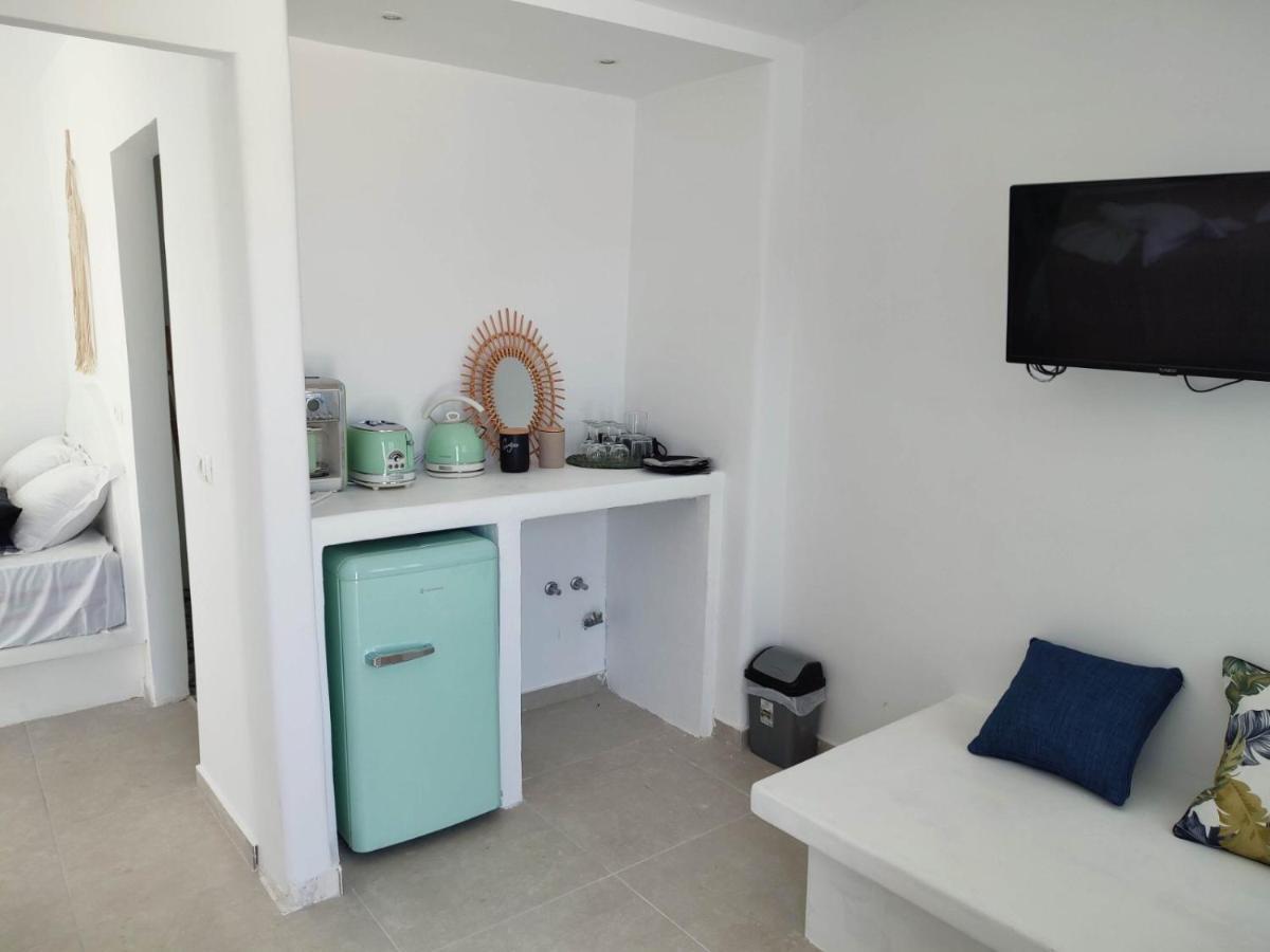 Oldtown Suites Fira エクステリア 写真