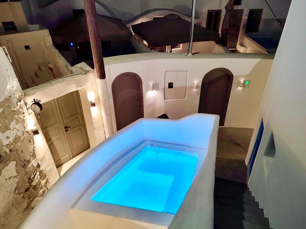 Oldtown Suites Fira エクステリア 写真