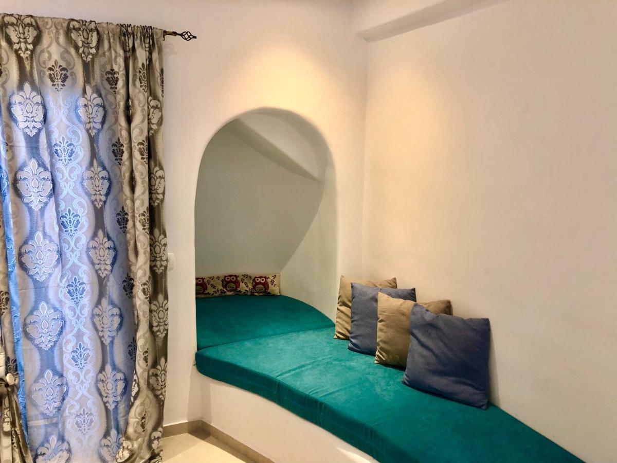 Oldtown Suites Fira エクステリア 写真