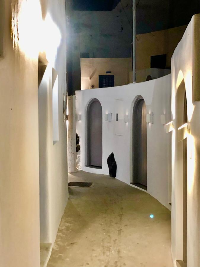Oldtown Suites Fira エクステリア 写真