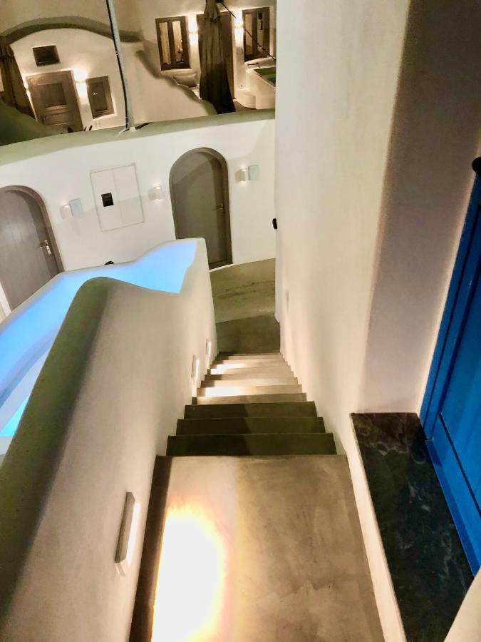 Oldtown Suites Fira エクステリア 写真